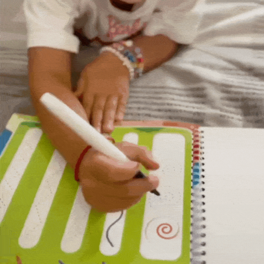 Curious Child Colours – Írj és törölj munkafüzet az írás tanulásához, többször használható (64 oldal, 2–5 éveseknek)