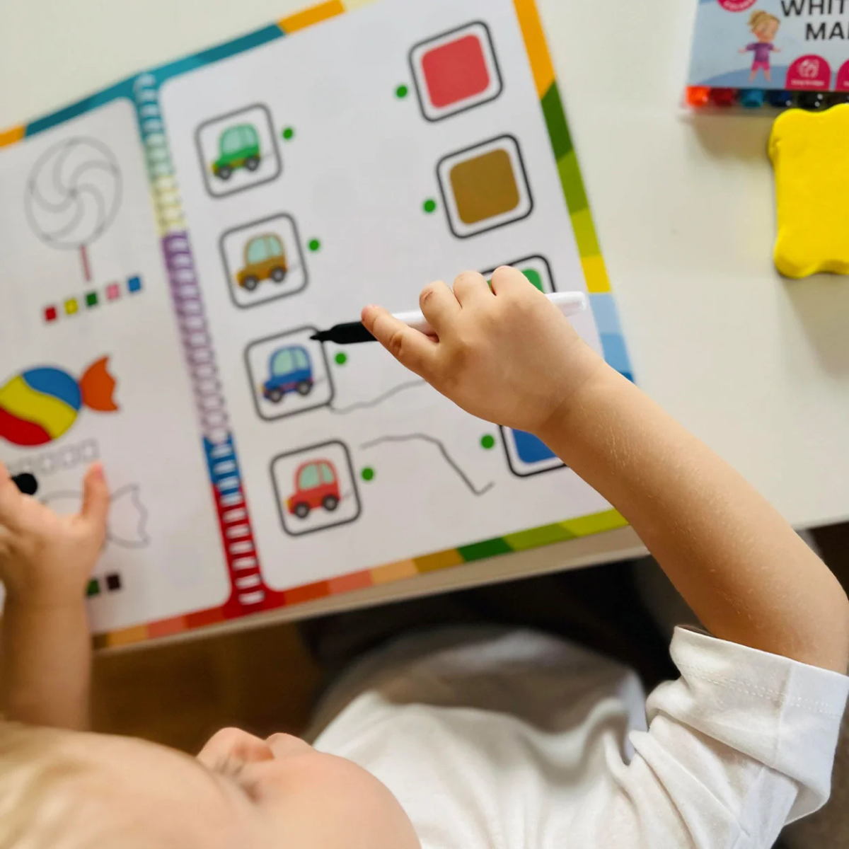 Curious Child Colours – Írj és törölj munkafüzet az írás tanulásához, többször használható (64 oldal, 2–5 éveseknek)