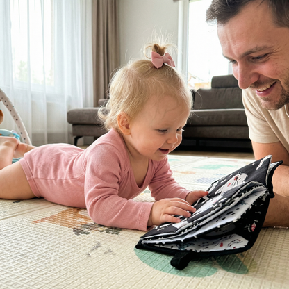 Szenzoros hasaló játék dudával | 0–12 hónap