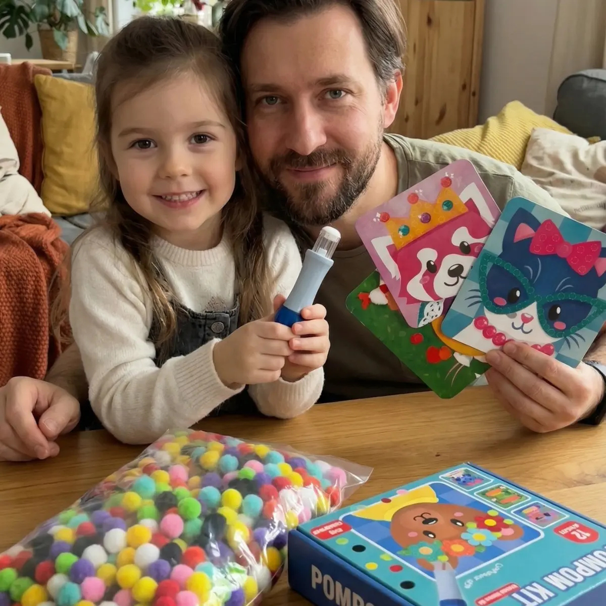 ULTIMATÍV KREATÍV CSOMAG: Pom Pom Kit, Tufting Kit & Foil Fun Hercegnők