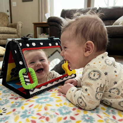 Szenzoros hasaló játék dudával | 0–12 hónap