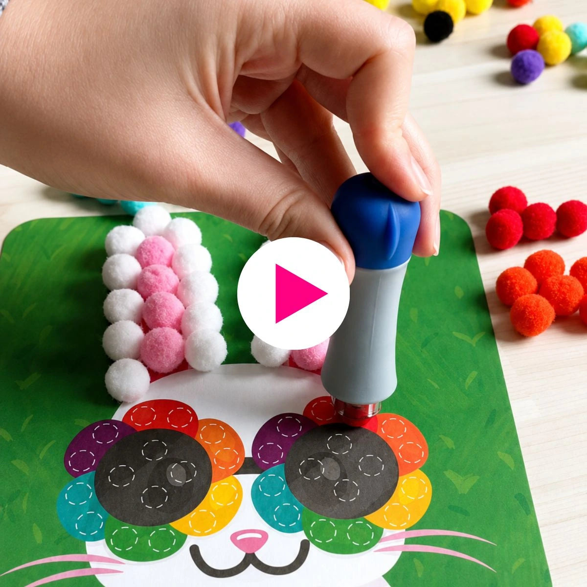 Pom Pom Kit – készíts puha 3D állatkákat színes pomponokból, rendetlenség nélkül! (5+ év)